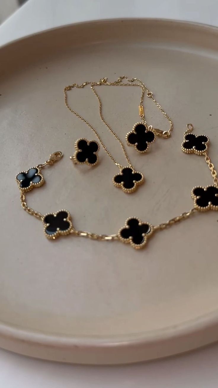 Black Clover Set